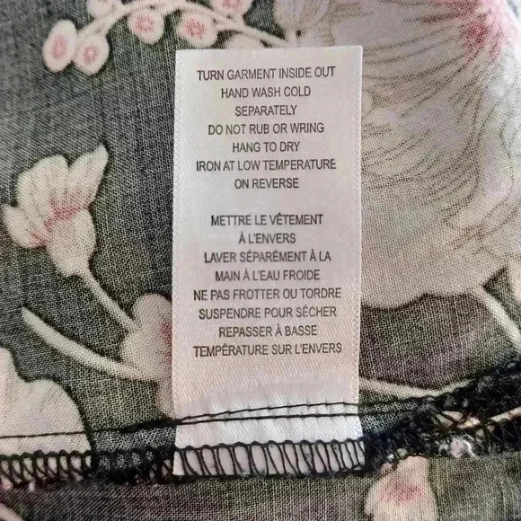 Cleo Women's XS Blouse with  Flowered Design - Picture 2 of 7